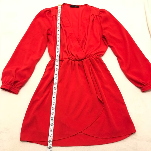 Beautiful red wrap dress - Picture 5 of 8